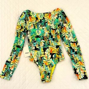 NWT Maaji reversible 2 in 1 long sleeve swimsuit rashguard